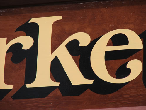 Traditional block shaded signwriting